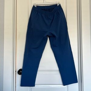 Blue Outdoor Voices Rectreks, Size Medium